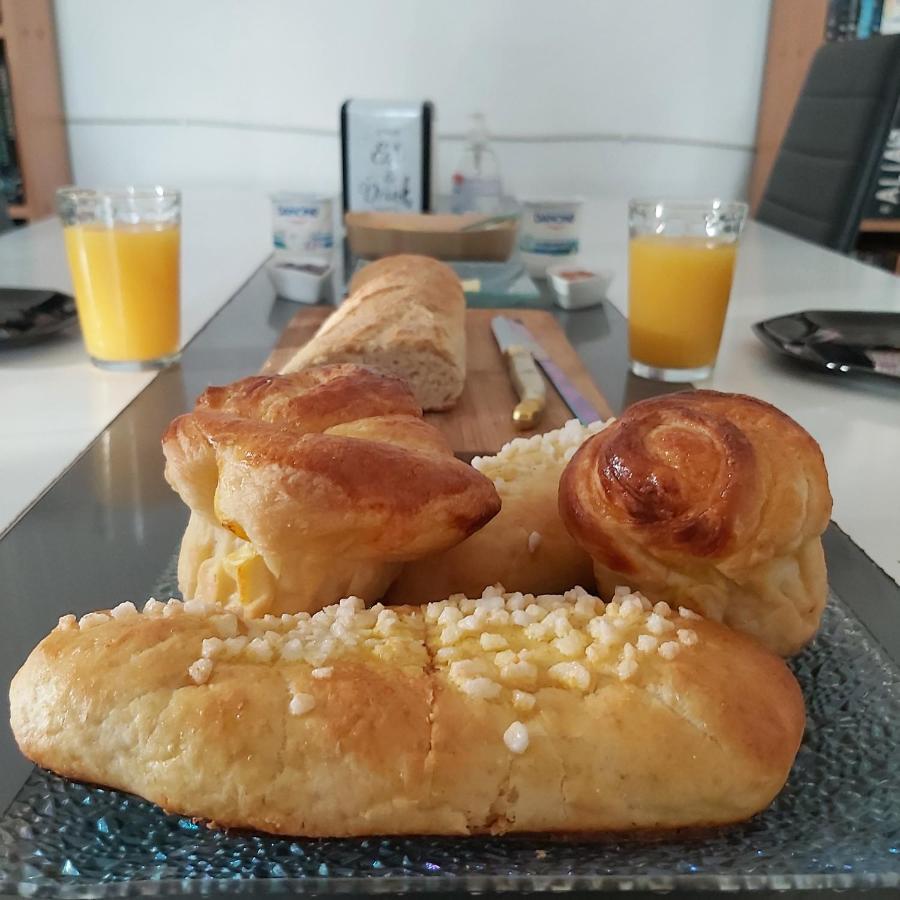 Au Pays D'Angeline 호텔 La Pacaudière 외부 사진